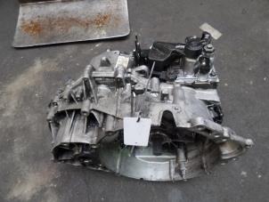 Used Gearbox Volvo V70 Price on request offered by Bongers Auto-Onderdelen Zeeland