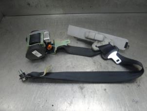 Used Front seatbelt, left Mazda 3. Price on request offered by Bongers Auto-Onderdelen Zeeland