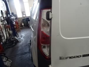 Używane Tylne swiatlo pozycyjne lewe Renault Kangoo Express (FW) 1.5 dCi 75 Cena na żądanie oferowane przez Bongers Auto-Onderdelen Zeeland