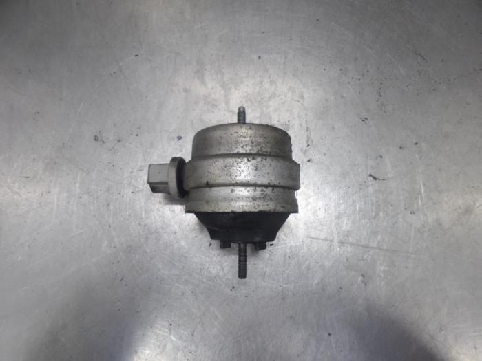 Usagé Support moteur Audi A4 Prix sur demande proposé par Bongers Auto-Onderdelen Zeeland