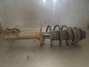 Used Front shock absorber rod, left Toyota Yaris Price on request offered by Bongers Auto-Onderdelen Zeeland