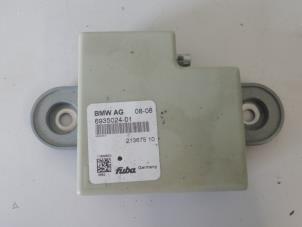 Used Antenna Amplifier BMW 5-Serie Price on request offered by Bongers Auto-Onderdelen Zeeland