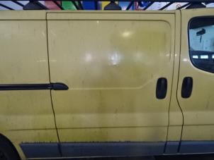 Used Sliding door, right Renault Trafic Price on request offered by Bongers Auto-Onderdelen Zeeland