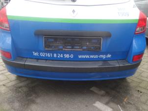 Used Rear bumper Renault Clio Price on request offered by Bongers Auto-Onderdelen Zeeland
