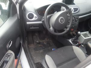 Used Airbag set + module Renault Clio Price on request offered by Bongers Auto-Onderdelen Zeeland