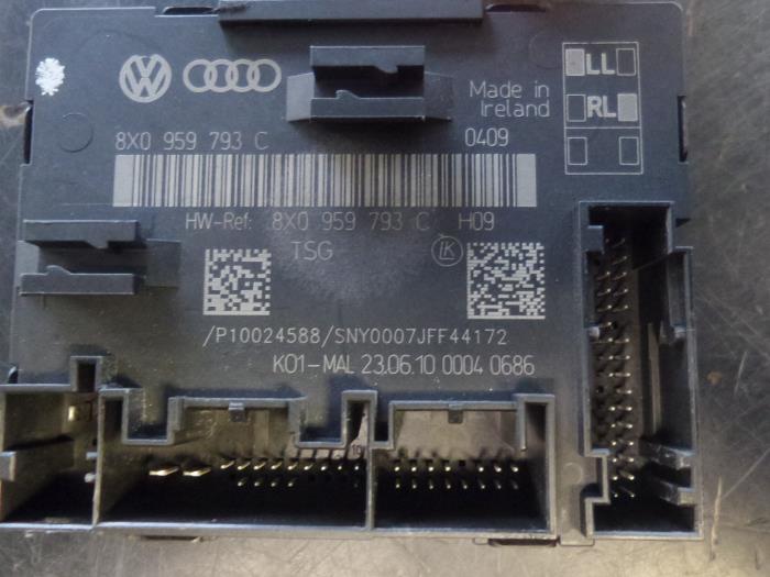 Używane Modul Comfort Audi A1 Cena na żądanie oferowane przez Bongers Auto-Onderdelen Zeeland