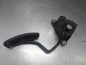Used Accelerator pedal Renault Clio Price on request offered by Bongers Auto-Onderdelen Zeeland