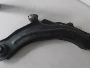 Used Front wishbone, left Renault Scenic Price on request offered by Bongers Auto-Onderdelen Zeeland