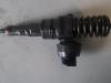 Injector (diesel) from a Audi A3 2009