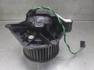 Used Heating and ventilation fan motor Jeep Grand Cherokee (WH/WK) Price on request offered by Bongers Auto-Onderdelen Zeeland