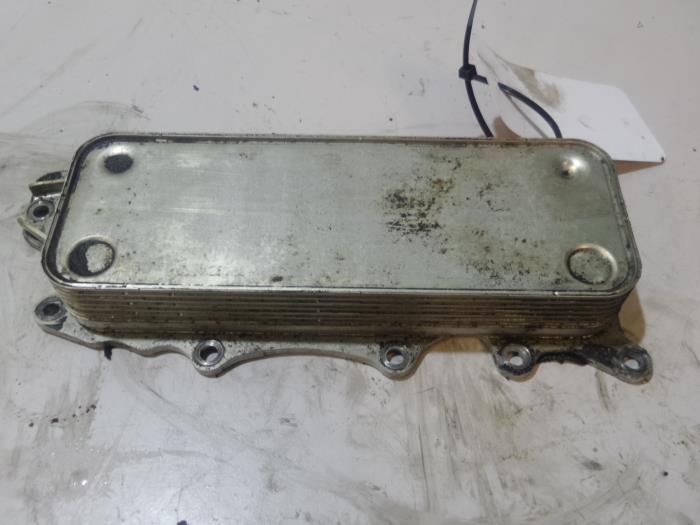 Usagé Radiateur d'huile Jeep Grand Cherokee (WH/WK) Prix sur demande proposé par Bongers Auto-Onderdelen Zeeland