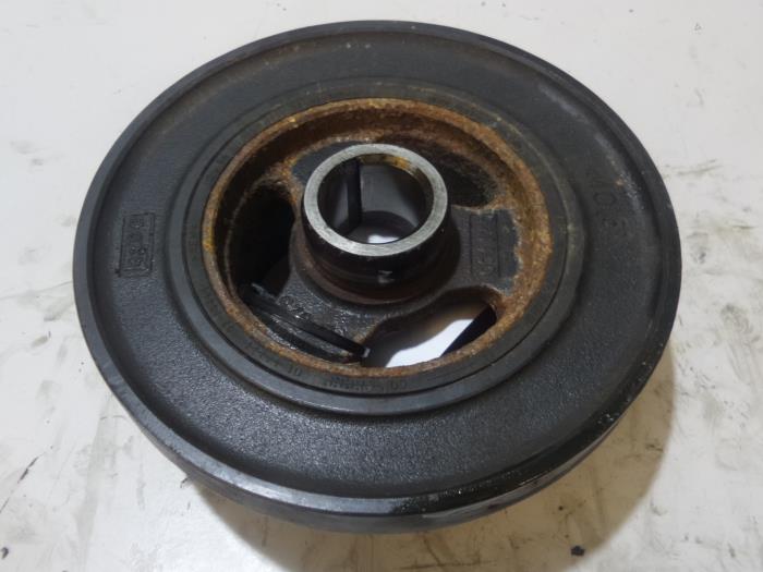 Crankshaft pulley from a BMW 3 serie (E46/2) 325 Ci 24V 2001