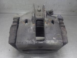Used Front brake calliper, left Volvo V40 Price on request offered by Bongers Auto-Onderdelen Zeeland