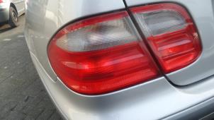 Używane Tylne swiatlo pozycyjne lewe Mercedes CLK Cena na żądanie oferowane przez Bongers Auto-Onderdelen Zeeland