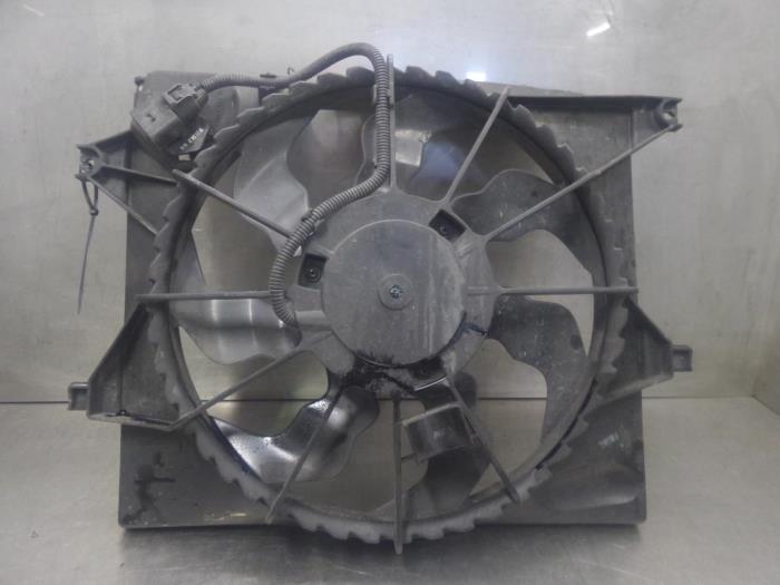 Cooling fans from a Hyundai IX20 2010