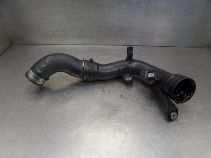 Gebrauchte Intercooler Rohr Volkswagen Passat Variant (3C5) 2.0 TDI 16V 170 Preis auf Anfrage angeboten von Bongers Auto-Onderdelen Zeeland