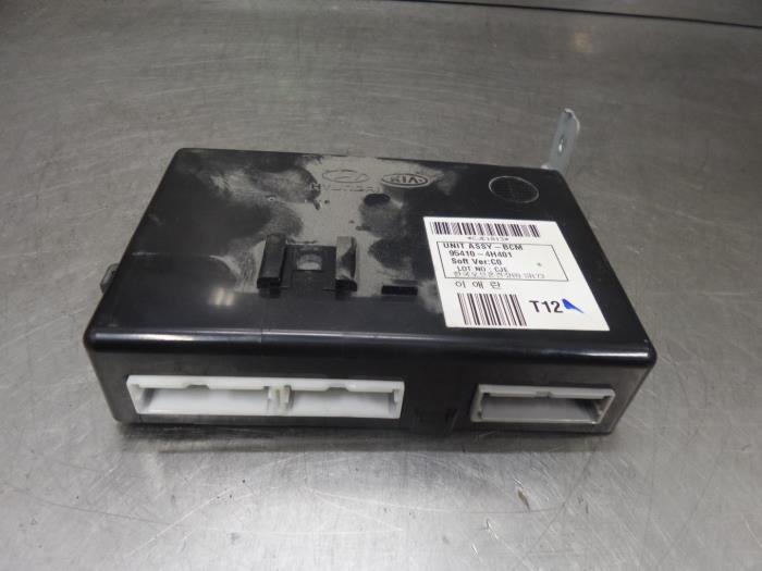 Used Body control computer Hyundai H300 Price on request offered by Bongers Auto-Onderdelen Zeeland