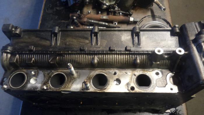 Begagnade Topplock Peugeot Boxer Pris på förfrågan erbjuds av Bongers Auto-Onderdelen Zeeland