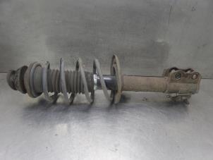 Used Front shock absorber rod, right Toyota Yaris II (P9) 1.4 D-4D Price on request offered by Bongers Auto-Onderdelen Zeeland