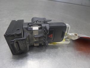 Used Ignition lock + key Volvo V70 Price on request offered by Bongers Auto-Onderdelen Zeeland