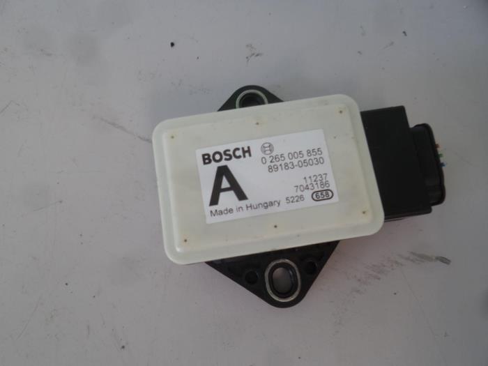 Sensor regulador de estabilización de un Toyota Avensis Wagon (T27) 2.2 16V D-4D-F 150 2011