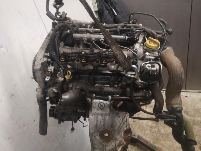 Used Engine Fiat Croma (194) 1.9 D Multijet 16V Price on request offered by Bongers Auto-Onderdelen Zeeland