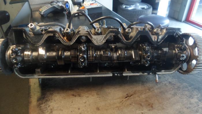 Begagnade Topplock Volkswagen Transporter Pris på förfrågan erbjuds av Bongers Auto-Onderdelen Zeeland