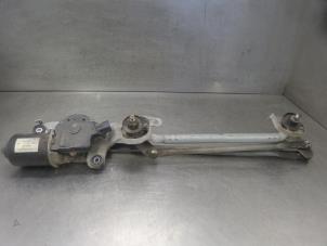 Used Wiper motor + mechanism Mitsubishi Colt Price on request offered by Bongers Auto-Onderdelen Zeeland