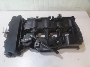 Used Rocker cover Mercedes CLK Price on request offered by Bongers Auto-Onderdelen Zeeland