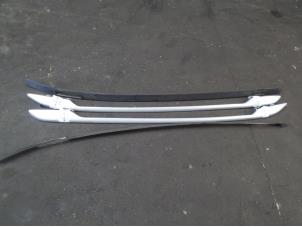 Used Roof rail kit Nissan X-Trail (T32) Price on request offered by Bongers Auto-Onderdelen Zeeland