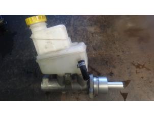 Used Master cylinder Fiat Idea (350AX) 1.4 16V Price on request offered by Bongers Auto-Onderdelen Zeeland
