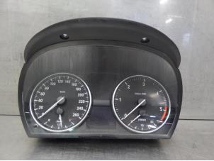 Used Odometer KM BMW 3 serie Touring (E91) 318d 16V Price on request offered by Bongers Auto-Onderdelen Zeeland