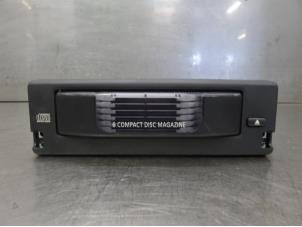 Used CD changer BMW 5-Serie Price on request offered by Bongers Auto-Onderdelen Zeeland