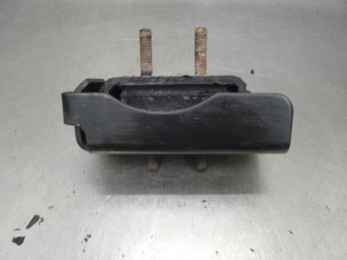 Used Engine mount Iveco Daily Price on request offered by Bongers Auto-Onderdelen Zeeland