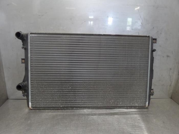 Gebrauchte Kühler Volkswagen Caddy III (2KA,2KH,2CA,2CH) 1.9 TDI Preis auf Anfrage angeboten von Bongers Auto-Onderdelen Zeeland