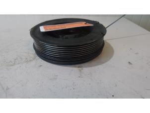 Used Crankshaft pulley Renault Espace (JK) 2.0 dCi 16V 175 FAP Price on request offered by Bongers Auto-Onderdelen Zeeland