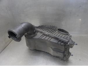 Used Air box Porsche Cayenne (9PA) 3.2 V6 24V Price on request offered by Bongers Auto-Onderdelen Zeeland