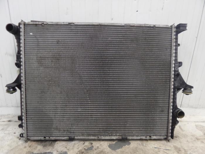 Used Radiator Porsche Cayenne (9PA) 3.2 V6 24V Price on request offered by Bongers Auto-Onderdelen Zeeland