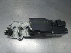 Usagé Mécanique de verrouillage hayon Citroen C5 III Tourer (RW) 2.7 HDiF V6 24V Autom. Prix sur demande proposé par Bongers Auto-Onderdelen Zeeland
