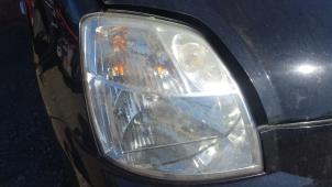 Used Headlight, right Kia Picanto Price on request offered by Bongers Auto-Onderdelen Zeeland