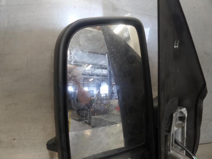 Mirror glass, left from a Mercedes-Benz Sprinter 3,5t (906.63) 316 CDI 16V 2017