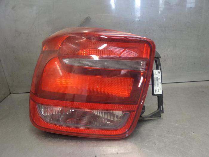 Taillight, left from a BMW 1 serie (F20) 118d 2.0 16V 2012