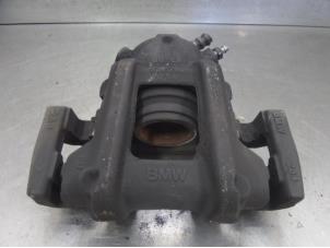 Used Front brake calliper, right BMW 1 serie (F20) 118d 2.0 16V Price on request offered by Bongers Auto-Onderdelen Zeeland