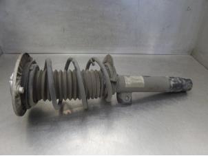 Used Front shock absorber rod, left BMW 1 serie (F20) 118d 2.0 16V Price on request offered by Bongers Auto-Onderdelen Zeeland