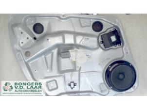 Used Comfort Module Mercedes ML II (164/4JG) 3.0 ML-350 CDI 4-Matic V6 24V Price on request offered by Bongers Auto-Onderdelen Zeeland