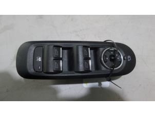 Used Electric window switch Ford Mondeo Price on request offered by Bongers Auto-Onderdelen Zeeland