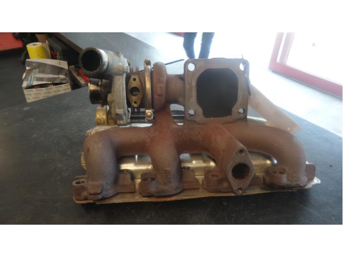 Usagé Turbo Ford Transit 2.0 TDdi 16V 260S Prix sur demande proposé par Bongers Auto-Onderdelen Zeeland