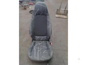 Used Seat, right Smart Fortwo Price on request offered by Bongers Auto-Onderdelen Zeeland