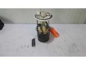 Used Electric fuel pump Fiat Punto II (188) 1.2 16V Price on request offered by Bongers Auto-Onderdelen Zeeland