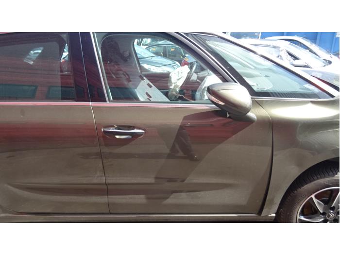 Front door 4-door, right from a Citroën C4 Picasso (3D/3E) 1.6 e-HDi 115 2013